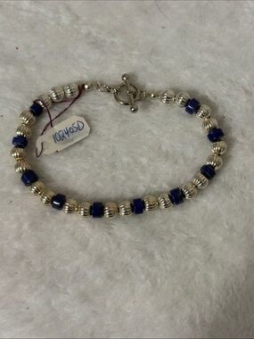 Source Unknown Silver Beaded Bracelet with Blue Accent Beads